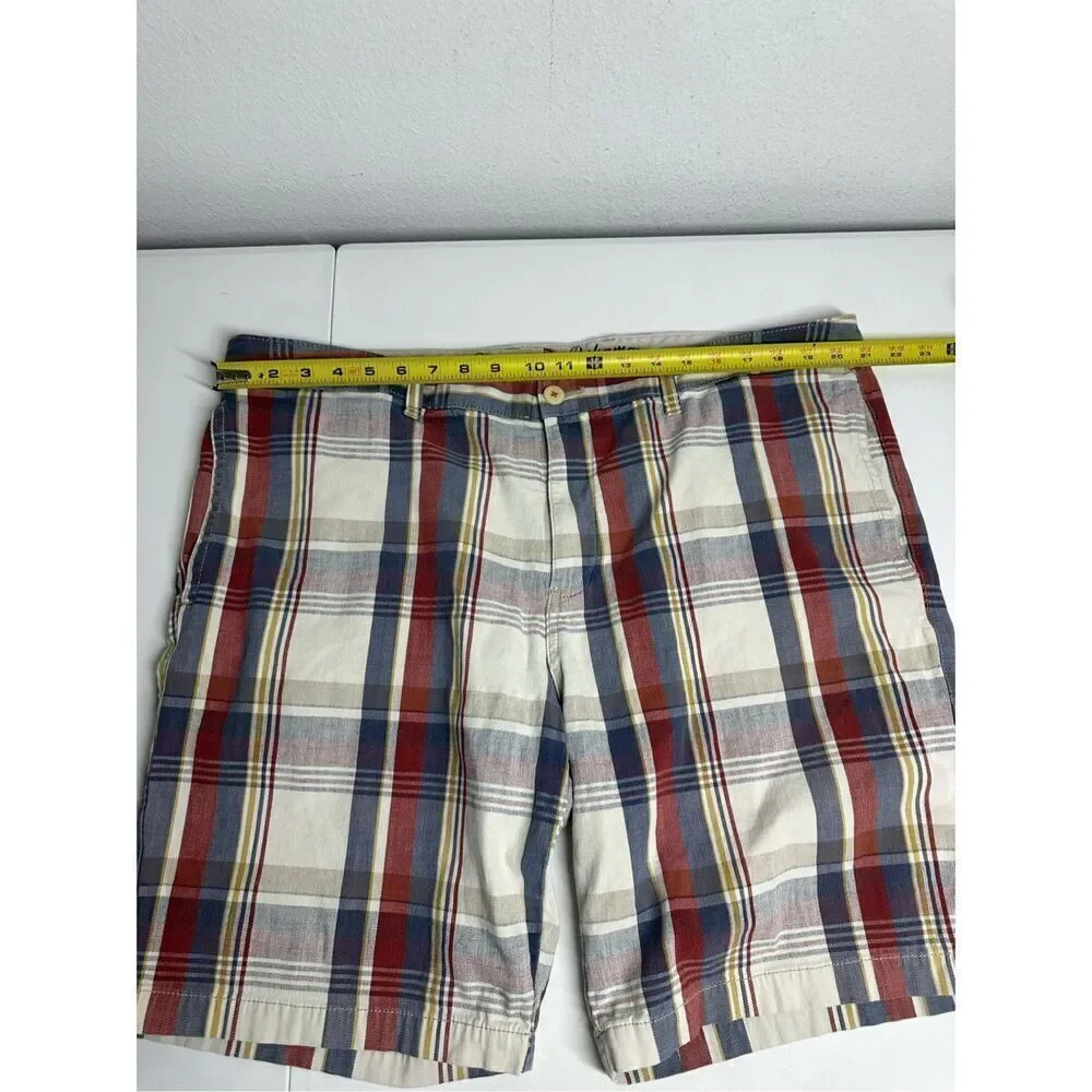 Tommy Bahama Men’s Cotton Blend  Plaid Cargo Shorts Size 42 Blue Red White